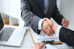 Hợp đồng lao động đã hết hiệu lực thì có thể ký phụ lục hợp đồng để gia hạn thời gian thực hiện hợp đồng được không?